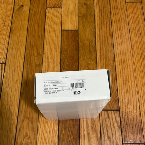 Miu miu women’s leather black wallet - Picture 5 of 5